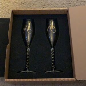 Mr. and Mrs. champagne flutes